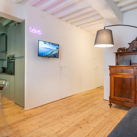 Apartment Romantic Charm In