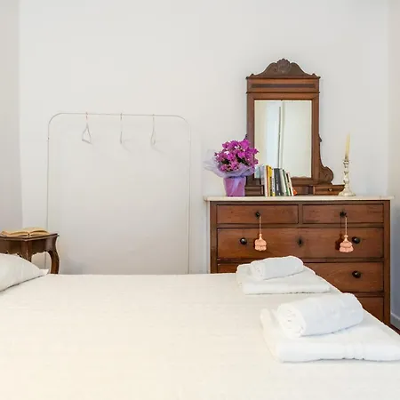 Apartment Romantic Charm In