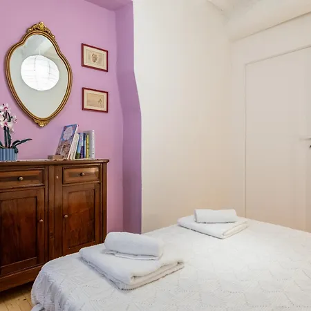 Romantic Charm In Apartment Pietrasanta