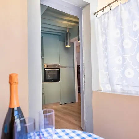 Apartment Romantic Charm In